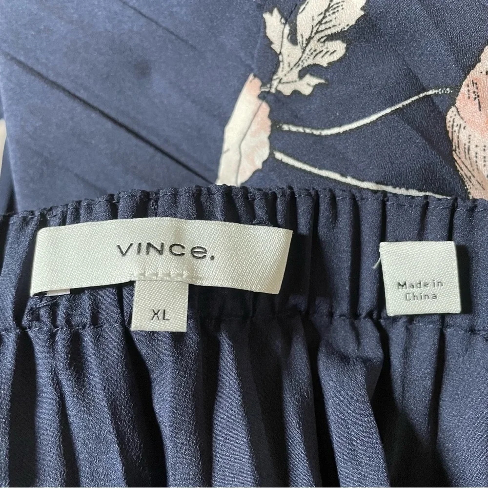 Vince Blue Floral Flower Pleated Skirt Elastic Waist Midi Polyester EUC Size XL